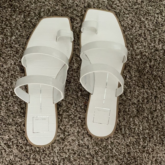 Bought 2 different pairs for a wedding. - Picture 5 of 7